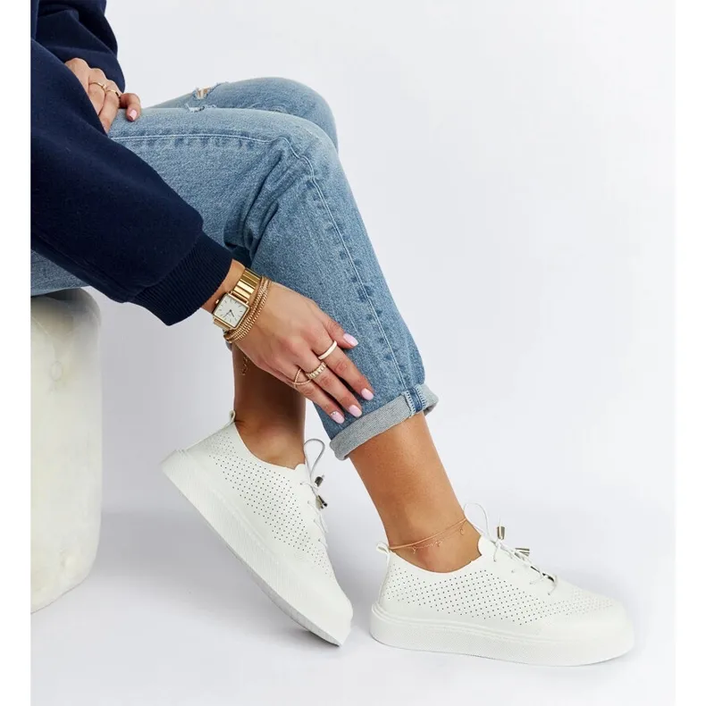 Laytonville witte geperforeerde sneakers